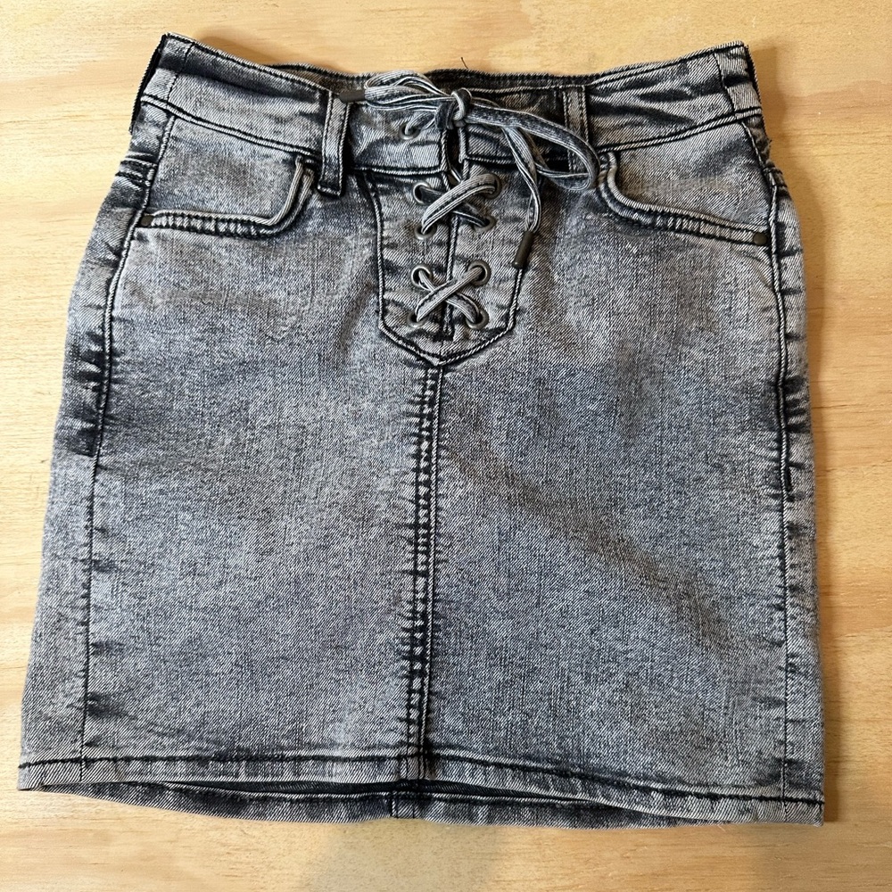 Women's grey and black skirt.